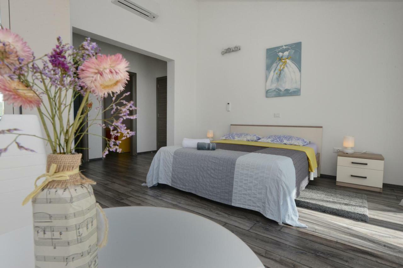 Villa Kontesici 14 Zelena Laguna المظهر الخارجي الصورة