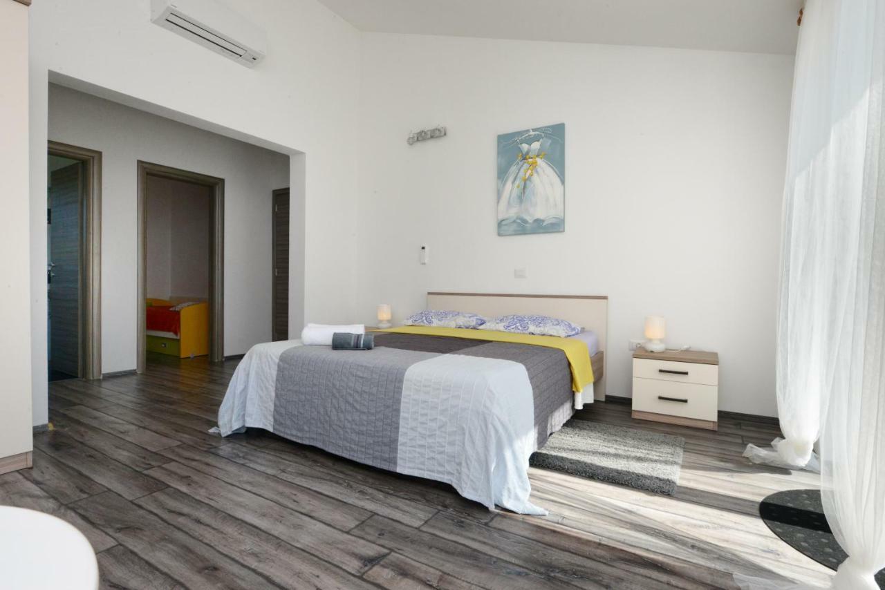 Villa Kontesici 14 Zelena Laguna المظهر الخارجي الصورة