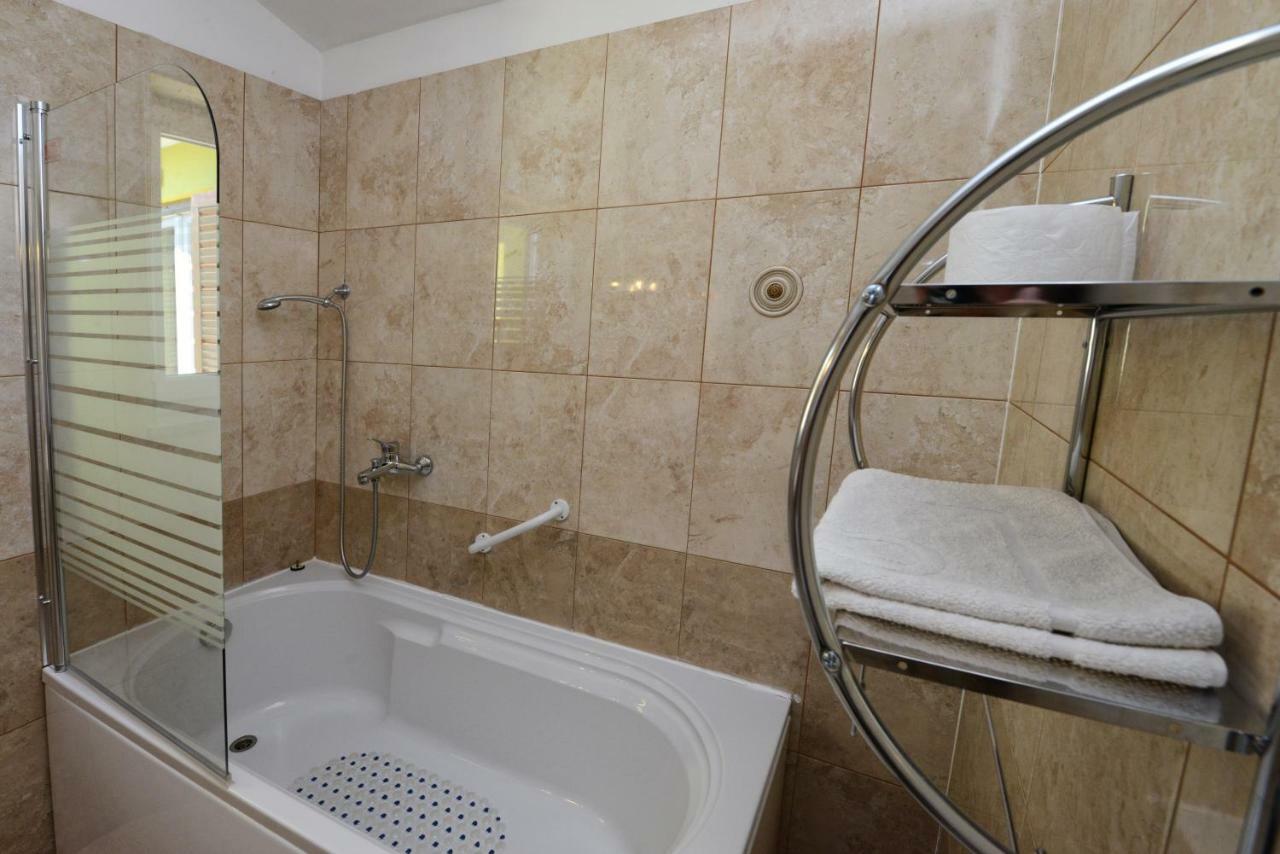 Villa Kontesici 14 Zelena Laguna المظهر الخارجي الصورة