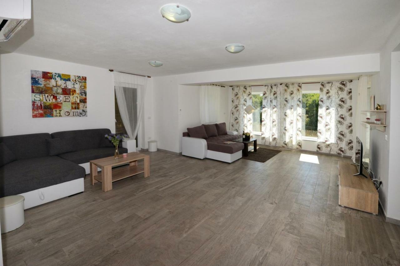 Villa Kontesici 14 Zelena Laguna المظهر الخارجي الصورة